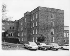Photograph of the exterior of Howe Hall