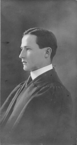 Photograph of Thomas Roy Hall : Class of 1910