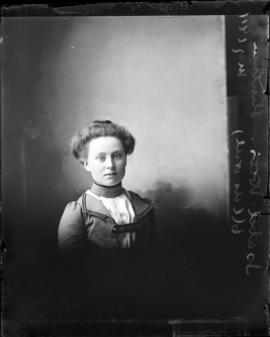 Photograph of Isabel Weir