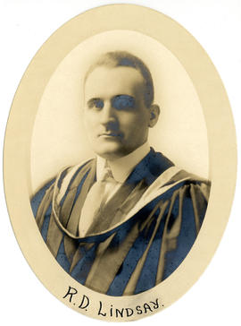 Portrait of Roy Dickson Lindsay : Class of 1917