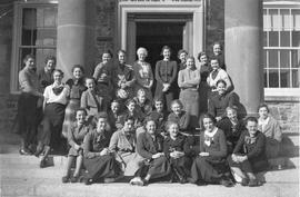 Photograph of Shirreff Hall residents