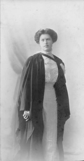 Photograph of unidentified woman