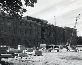 Photograph of the construction of the Sir James Dunn Science building