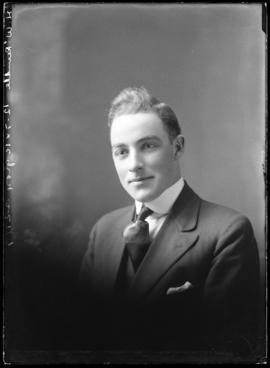 Photograph of H. W. Rundle