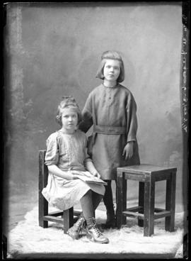 Photograph of D. W. McGregor's daughters