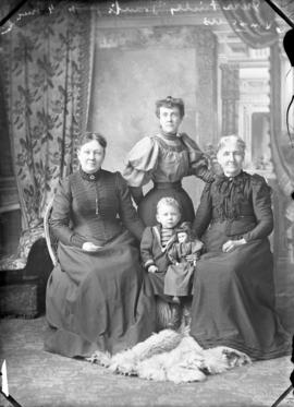 Photograph of Mrs. Finley Grant and unknown individuals