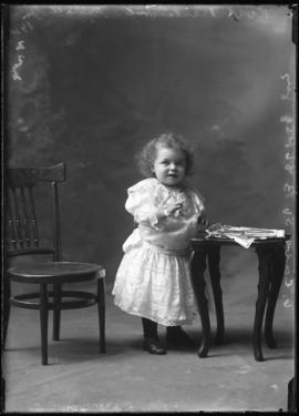Photograph of Isabel Brown, infant daughter of Robert Kirkwood