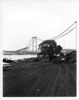 Photograph of the MacKay Bridge during construction