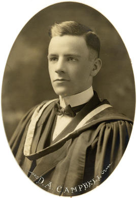 Portrait of Duncan Alexander Campbell : Class of 1922