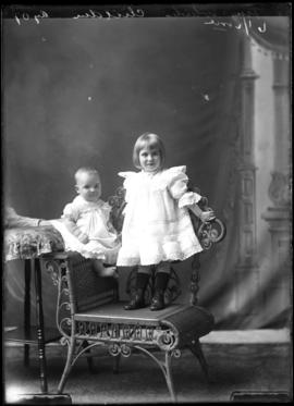 Photograph of the children of Mrs. White