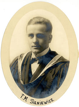 Portrait of Thaddeus M. Sieniewicz : Class of 1917