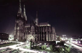 Photograph of the Cologne Cathedral (Kölner Dom), illuminated