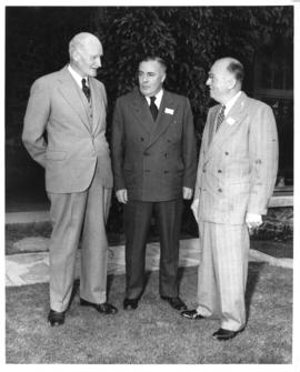 Photograph of Horace Read with two unidentified men