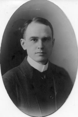 Photograph of Murray Macneill