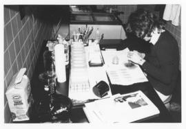 Photograph of the preparation of brain sections in Dalhousie University's Department of Psychology