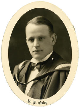 Portrait of Philip Lloyd Oxley : Class of 1929