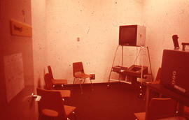 Photograph of McMaster University Health Science Library audio visual viewing room