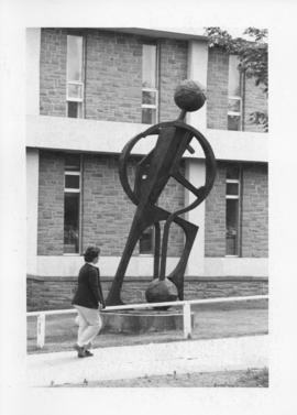 Photograph of a sculpture called "20th Century Student"