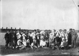 Photograph of medical officers and nurses of the No. 7 Stationary Hospital