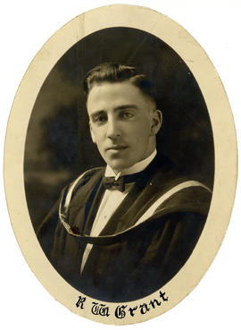 Portrait of Roderick William Grant : Class of 1924