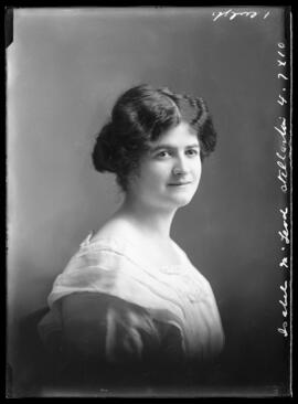 Photograph of Miss Isabel McLeod