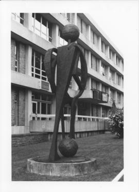 Photograph of a sculpture called "20th Century Student"