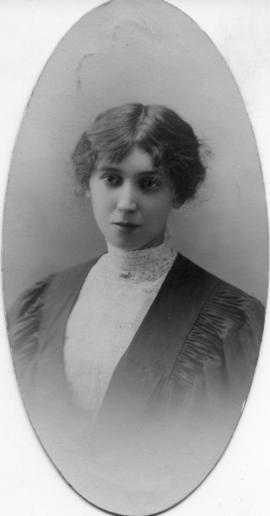 Photograph of Helen G. D. Steeves