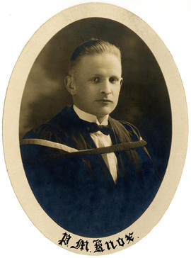Portrait of Perry MacGregor Knox : Class of 1925