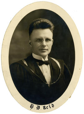 Portrait of Henry Douglas Reid : Class of 1924