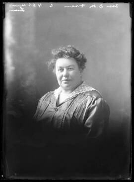 Photograph of Mrs. D.M. Fraser