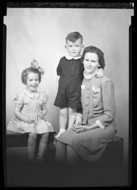 Photograph of Mrs. Lester Hattie and two of her children