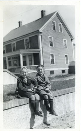 Photograph of Evelyn White and Tommy Raddall at Weymouth, Nova Scotia