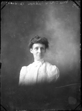 Photograph of Mrs. C.E. Whidden