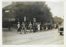 Photograph of a procession at an alumni reunion