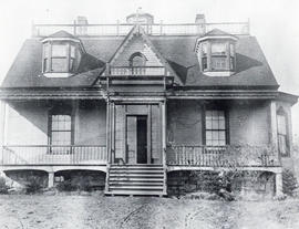 Photograph of a house owned by the Weldon family