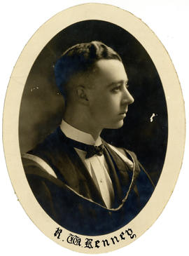 Portrait of Robert Wallace Kenney : Class of 1924