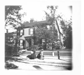 Photograph of the Sterns house in Liverpool, Nova Scotia
