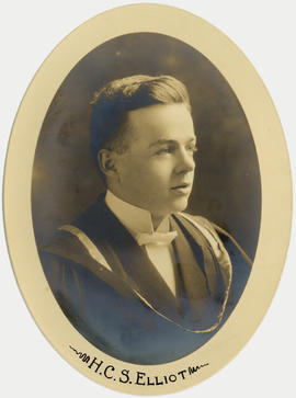 Portrait of Henry Charles Schomberg Elliot : Class of 1921
