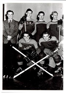 Photograph of a Nova Scotia Agricultural College hockey team